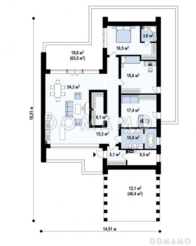 Проект комфортного одноэтажного дома с косой крышей, большими террасами, панорамным остеклением дневной зоны / План 1 этажа