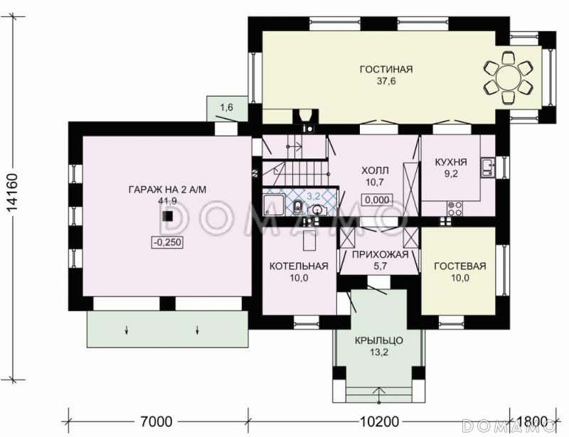 проект двухэтажного дома с большой гостинной и гаражом на две машины / План 1 этажа